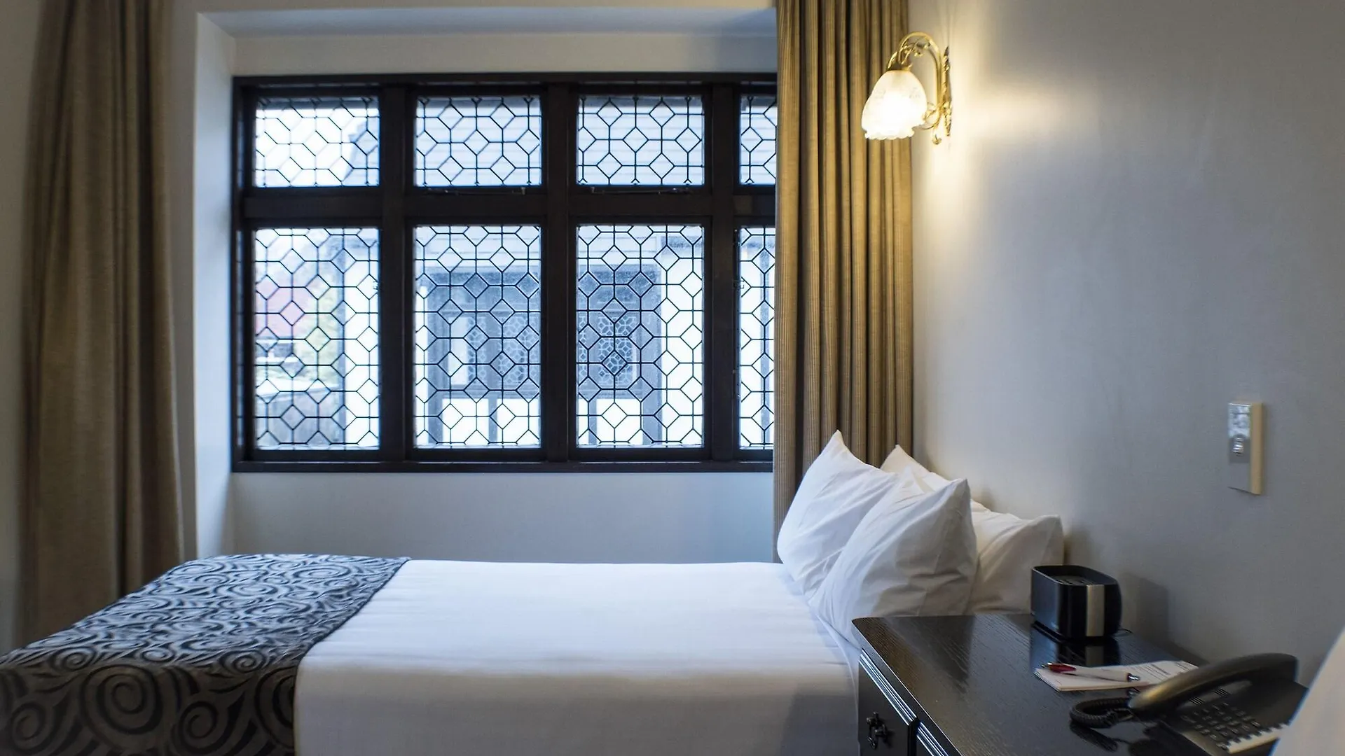 ****  Scenic Hotel Cotswold Christchurch New Zealand