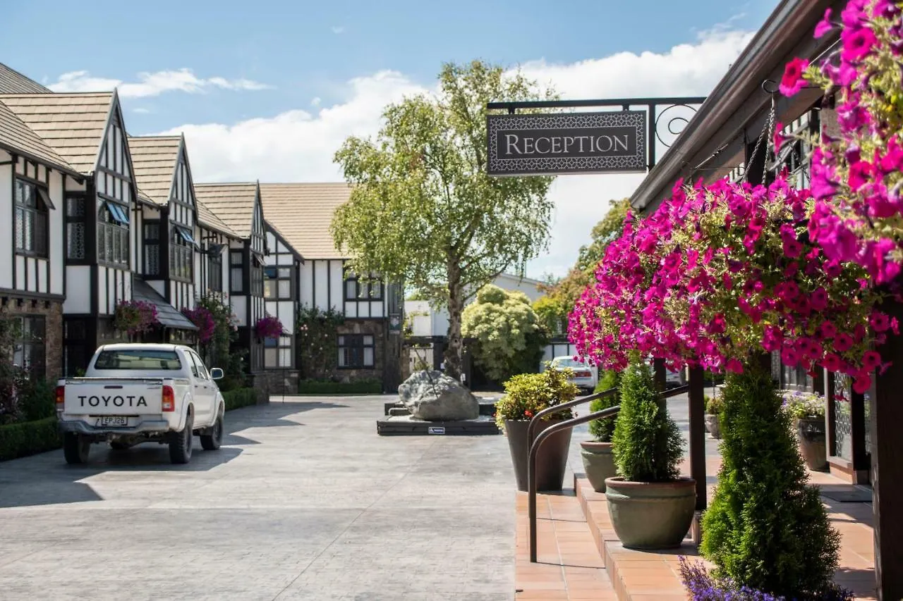 Scenic Hotel Cotswold Christchurch 4*,